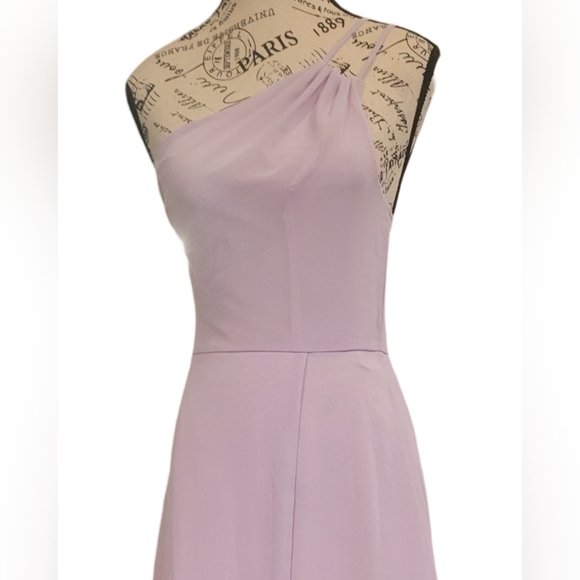 STUNNING SOFT LILAC FULL LENGTH GOWN. SIZE XS never worn - Picture 7 of 16